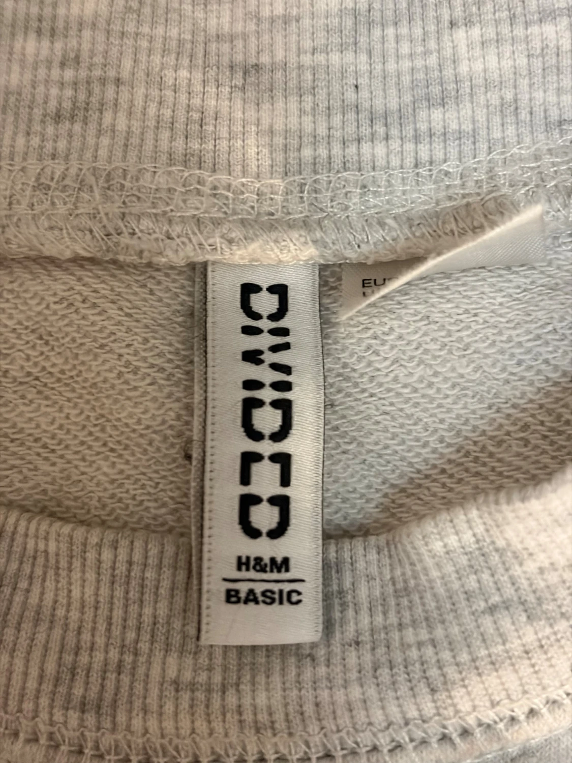 Ljusgrå sweatshirt från H&M Basic - 1