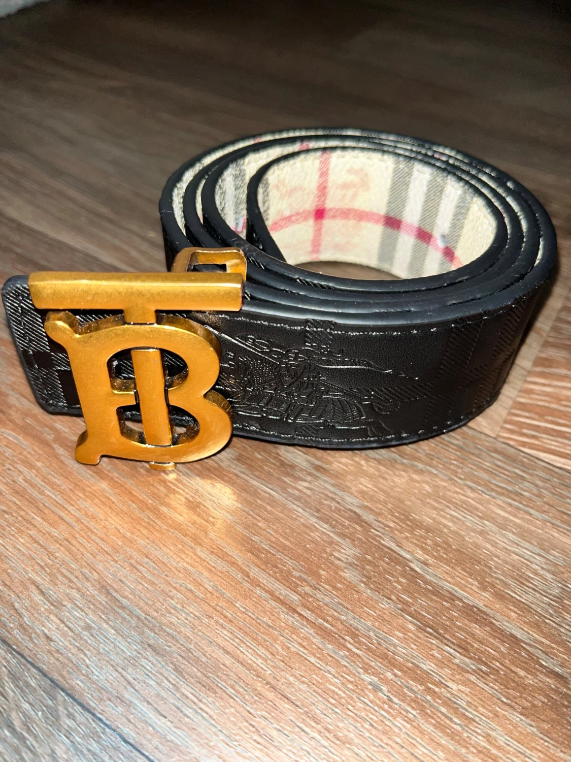  Burberry bälte med guldfärgat spänne - 1