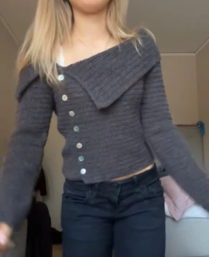 Off shoulder tröja - Sååå snygg off shoulder tröja zara