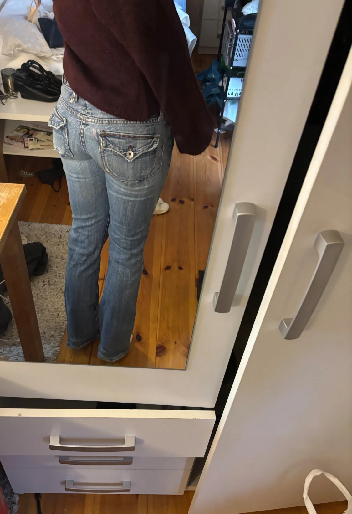 Blå bootcut jeans med slitningar - 3