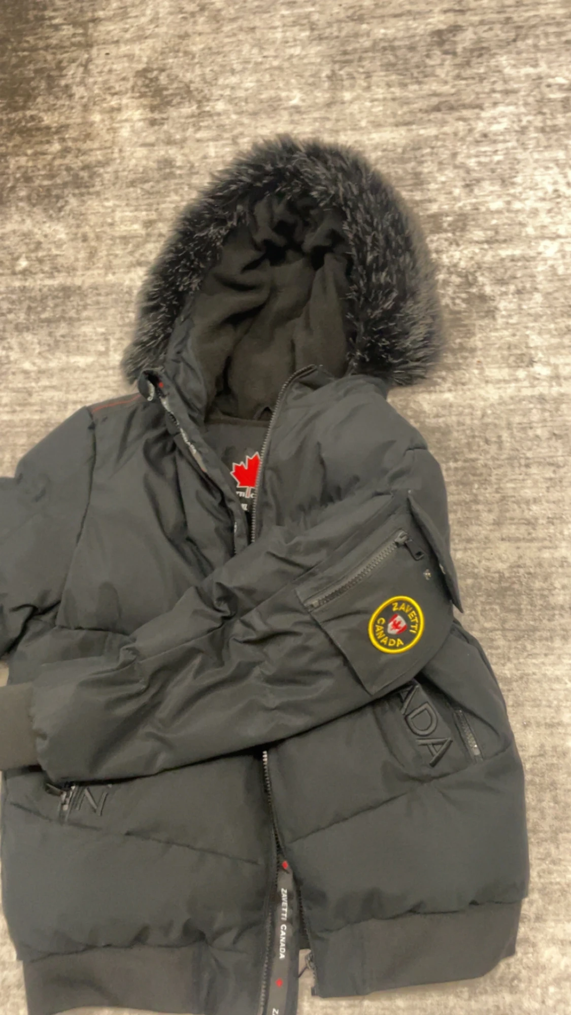 Svart pufferjacka från Zavetti Canada - 2