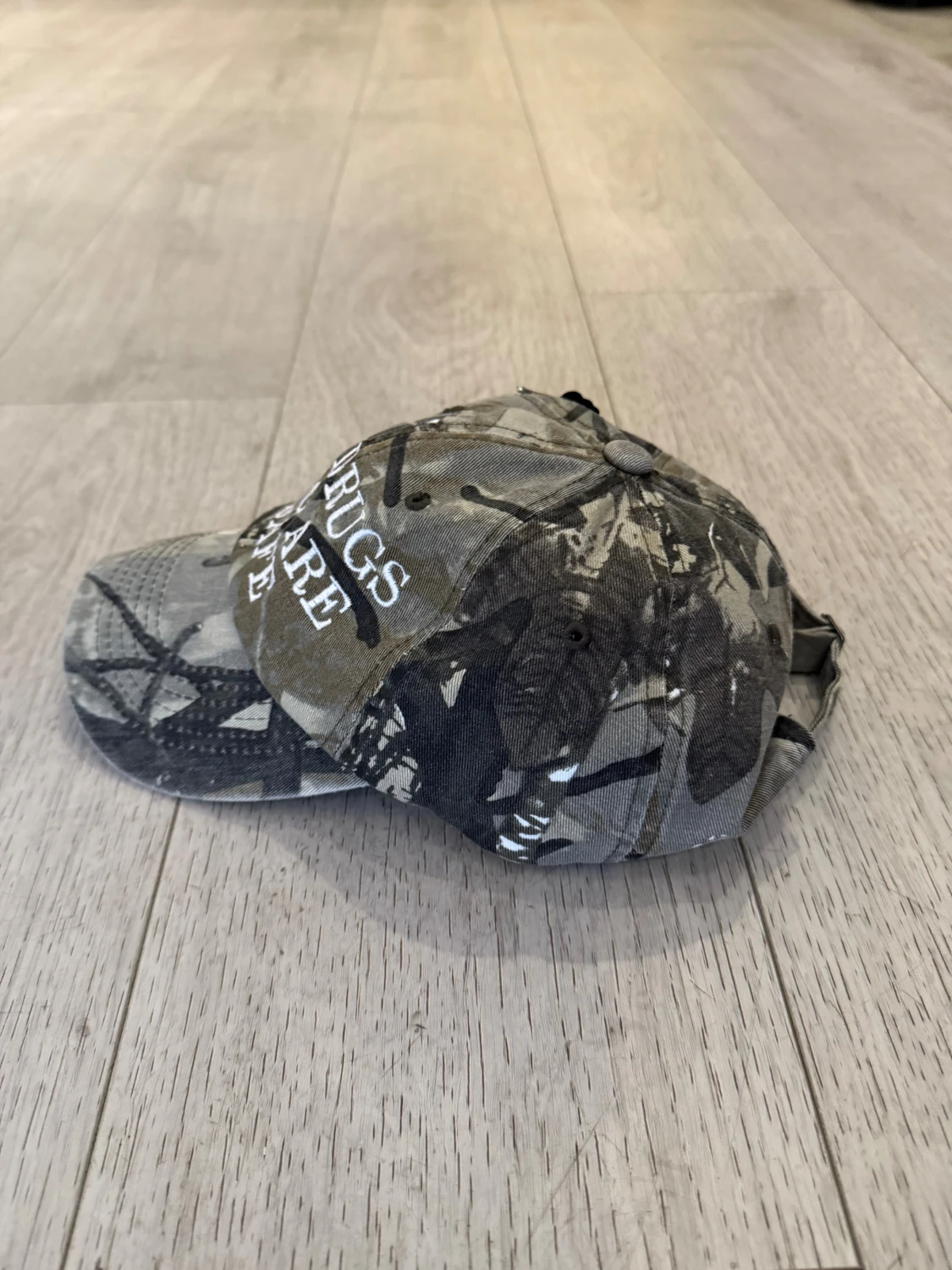 Keps i camo med text  - 1