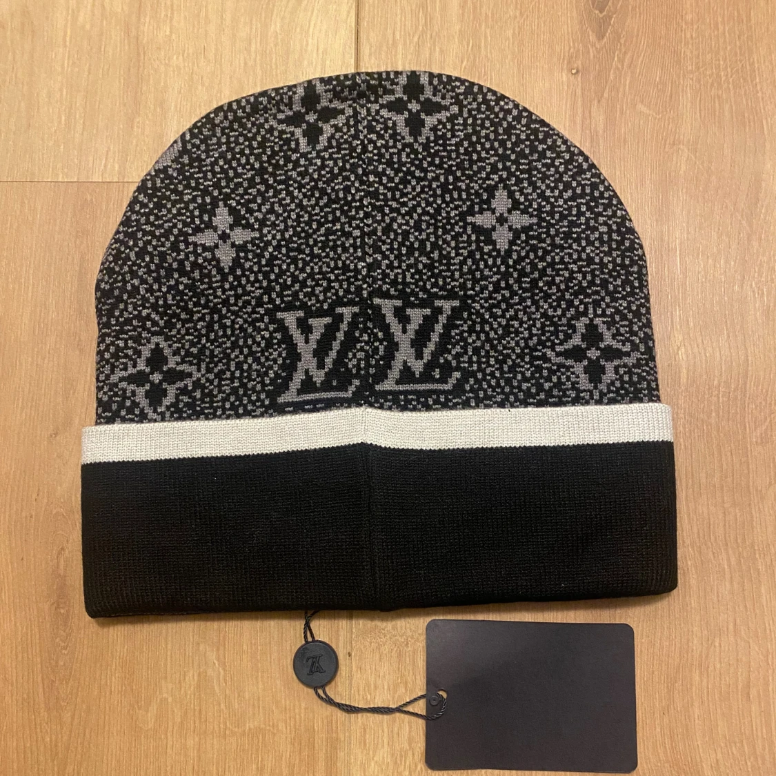 Louis Vuitton mössa beanie lv - 1