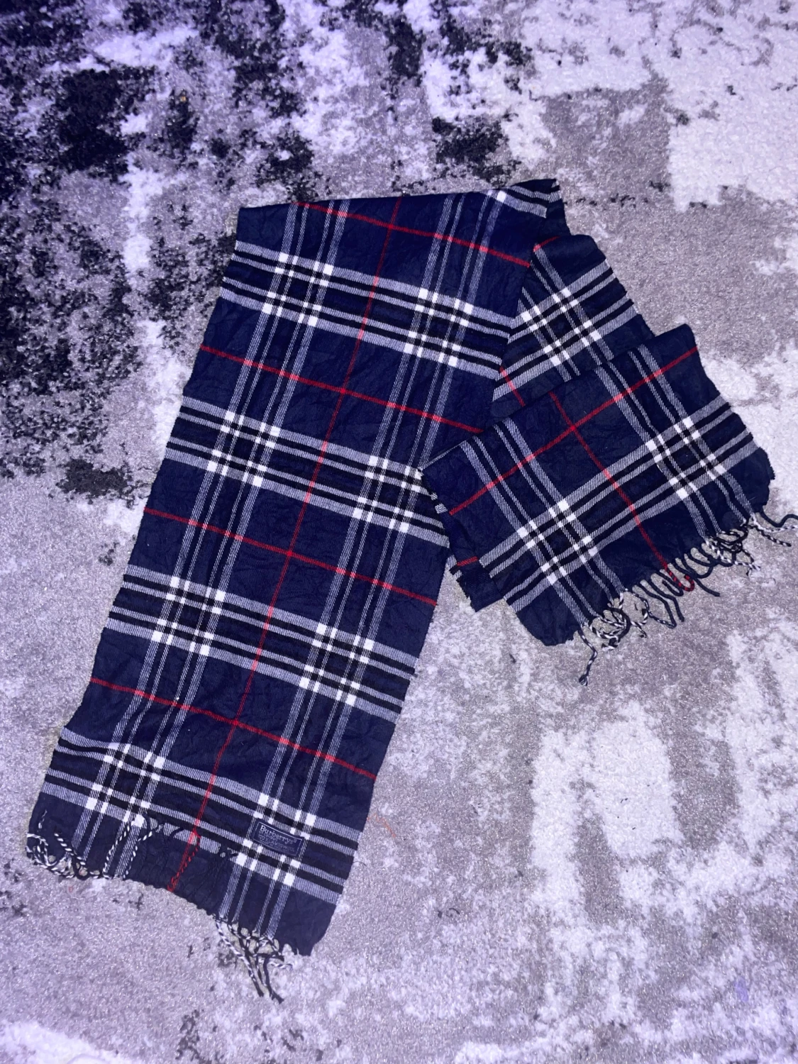 Rutig marinblå halsduk från Burberrys - 1