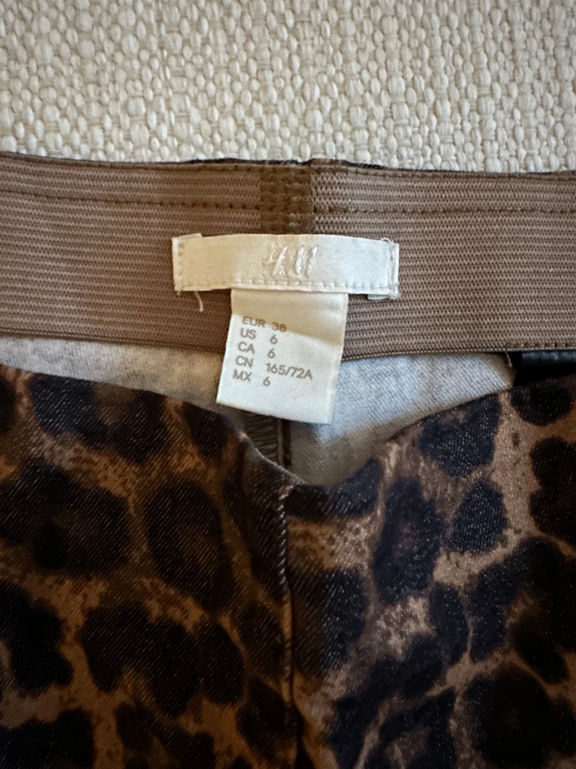 Leopardmönstrade byxor från H&M - 1