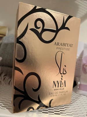 Nyla Arabiyat Prestige - En dubaiparfym från märket Arabiyat. Endast provsprutad. Köptes i Qatar. Se noterna på bild nr 3