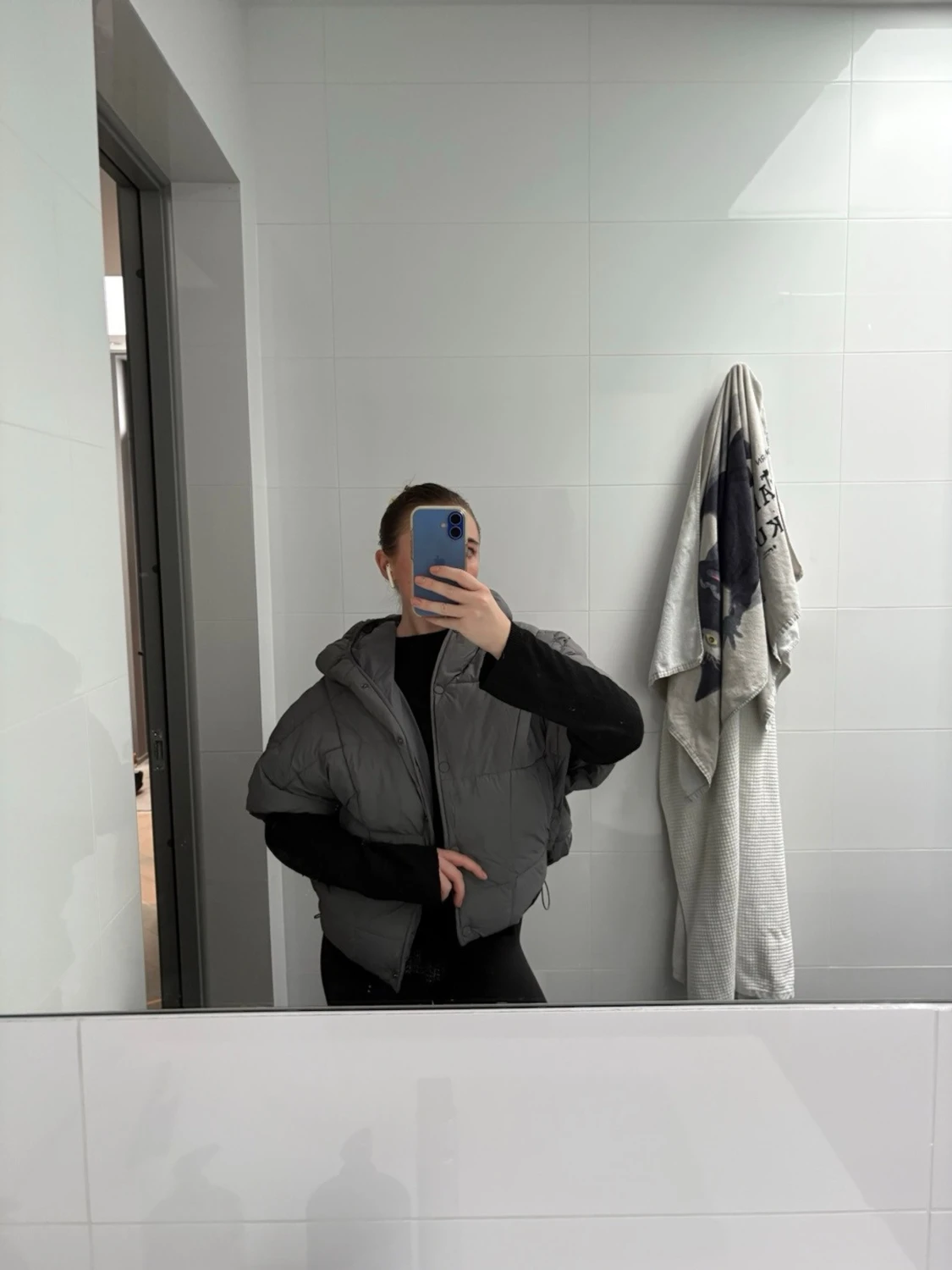 Grå oversized dunväst med krage - 1