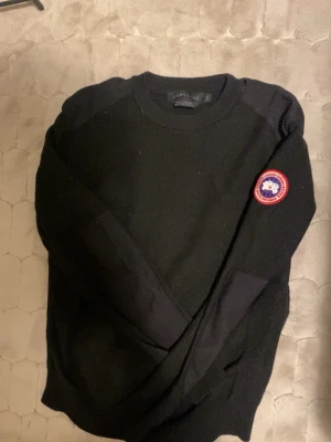 Canada goose knit! - Good cond, Fits little bit smaller.