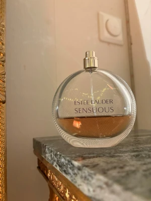 Estée Lauder Sensuous parfym - Estée Lauder Sensuous parfym.