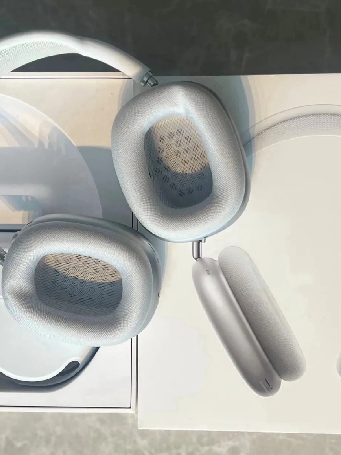 Nya AirPods Max i Vit/Silver 