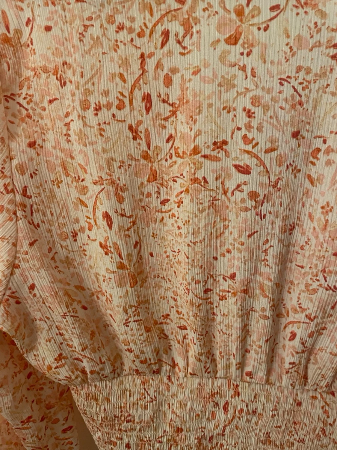 Blommig blus från H&M med v-ringning - 5