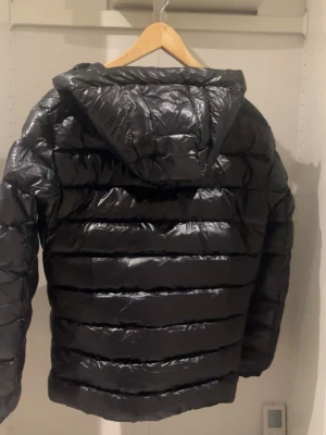 Canda goose crofton - Riktigt fet höst/vinterjacka passa på nu. Priset är inte hugget i sten så skicka prisförslag!!🤩