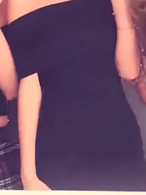 Tight klänning - Svart thing off shoulder klänning från zara❤️❤️