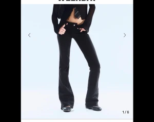 Cheap Monday Bootcut jeans   - Cheap monday Bootcut jeans i storlek 28/30