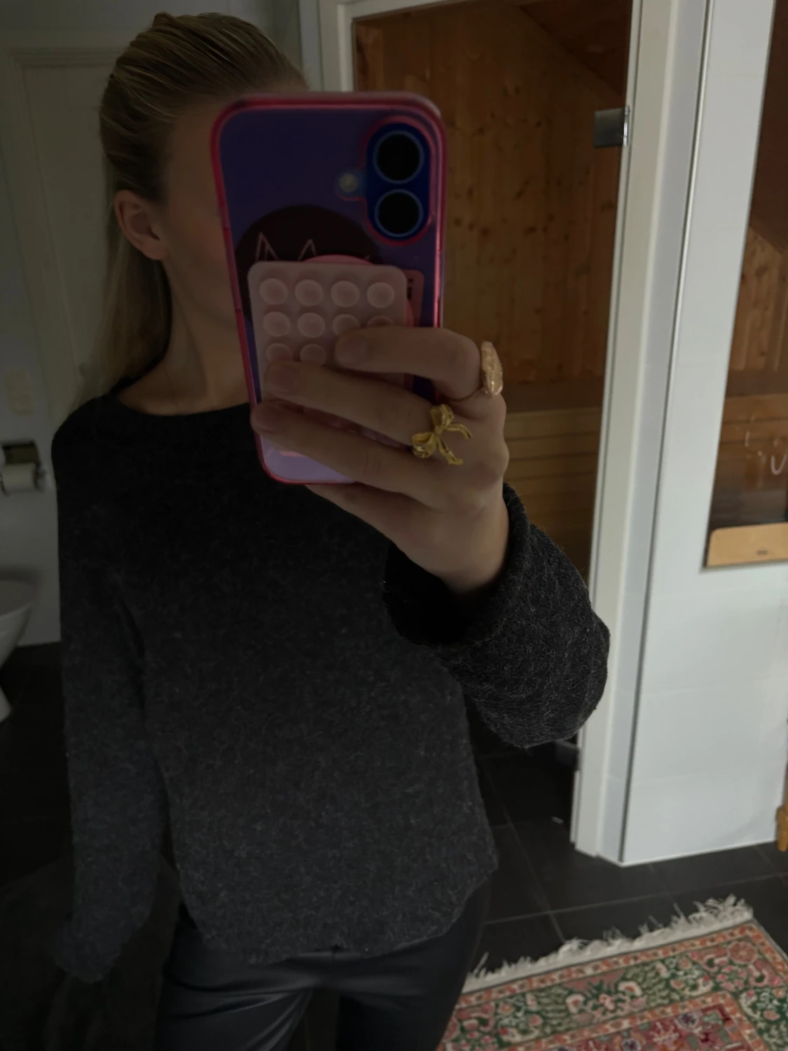 Mörkgrå stickad tröja  - 2