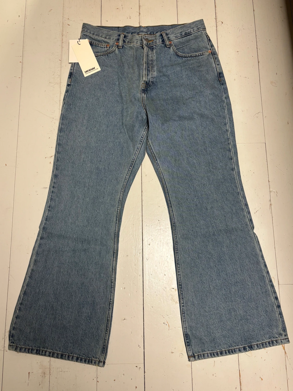 Jeans från Dr Denim i ljusblå denim