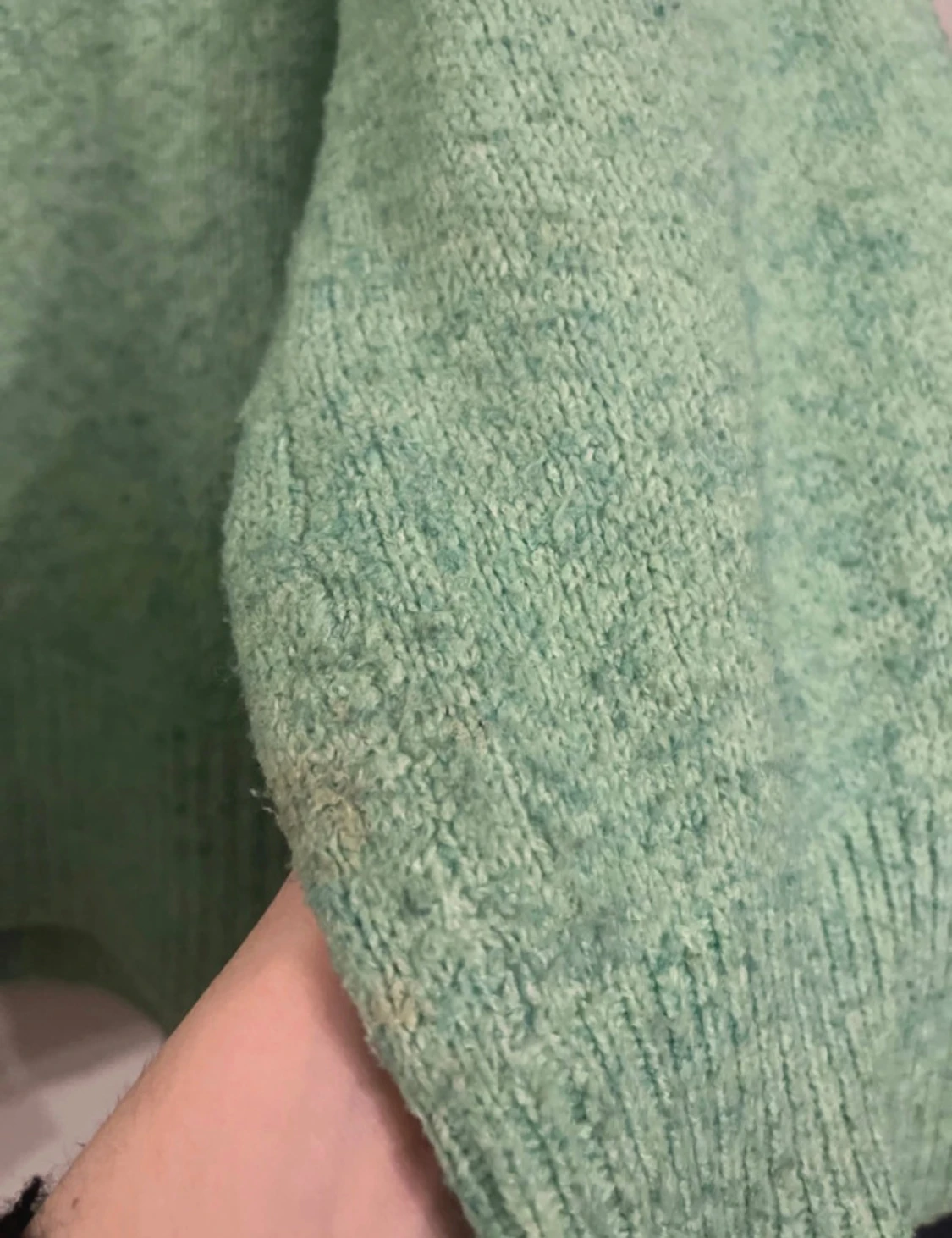 Grön stickad tröja - 2