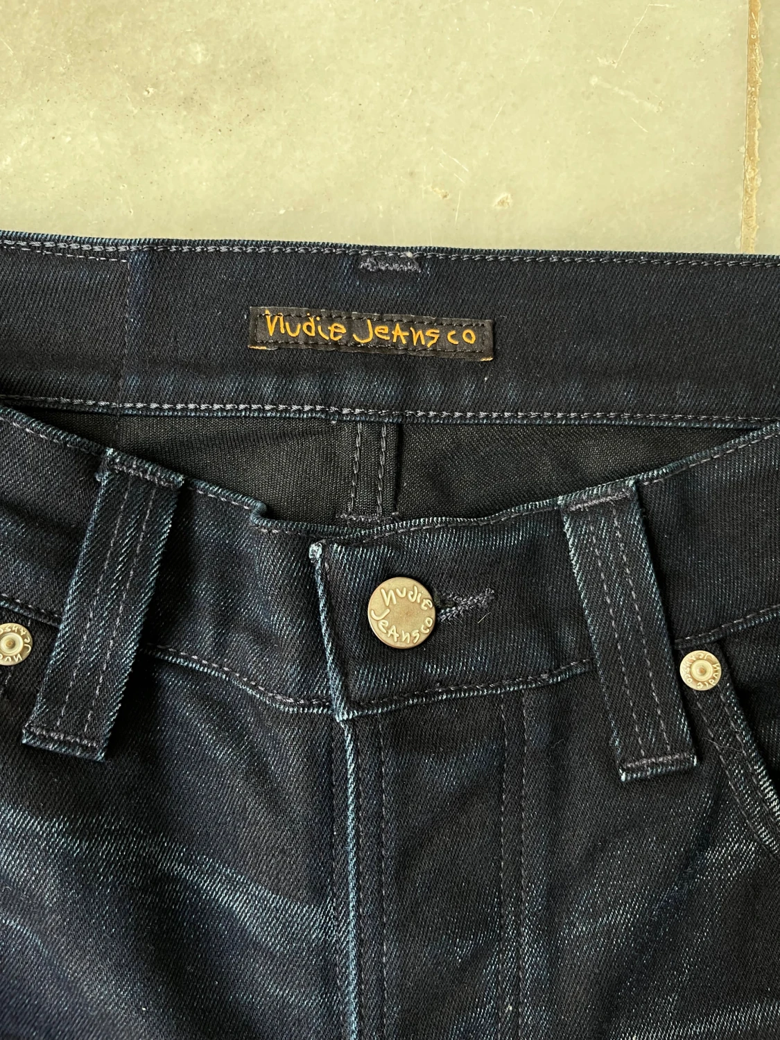Mörkblå jeans från Nudie Jeans - Grim Tim - 4