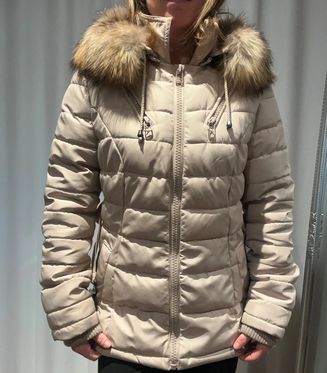 Varm jacka vinterjacka pufferjacka med äkta päls från (Lady by) Kamora  - 3