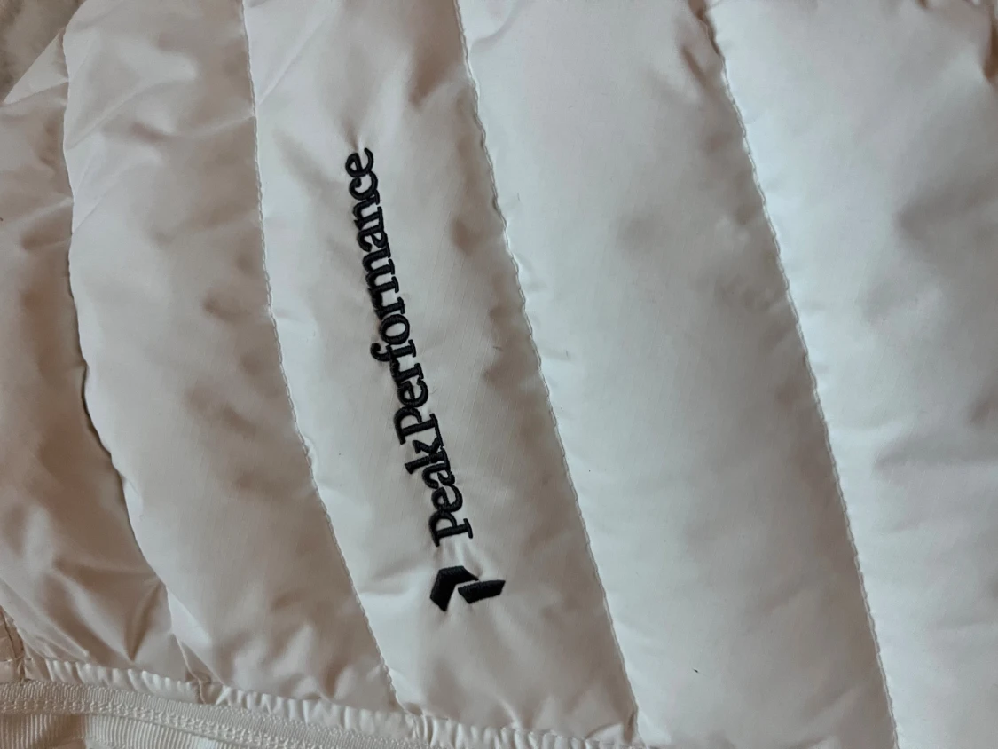 Vit Peak Performance jacka - 2