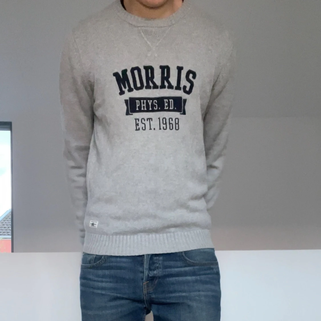 Grå Morris stickad tröja