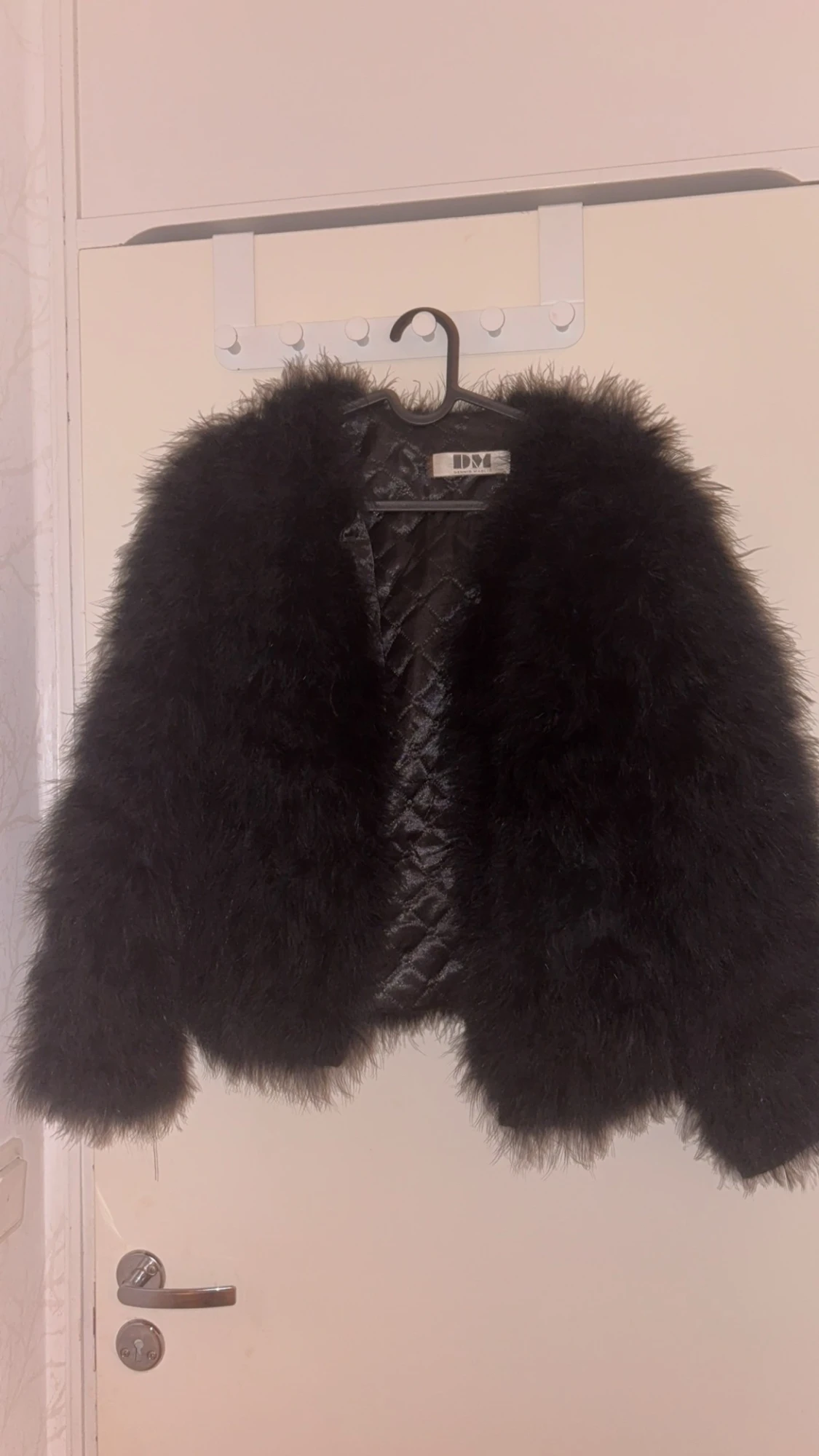 Svart pälsjacka från Dennis Maglic - 3