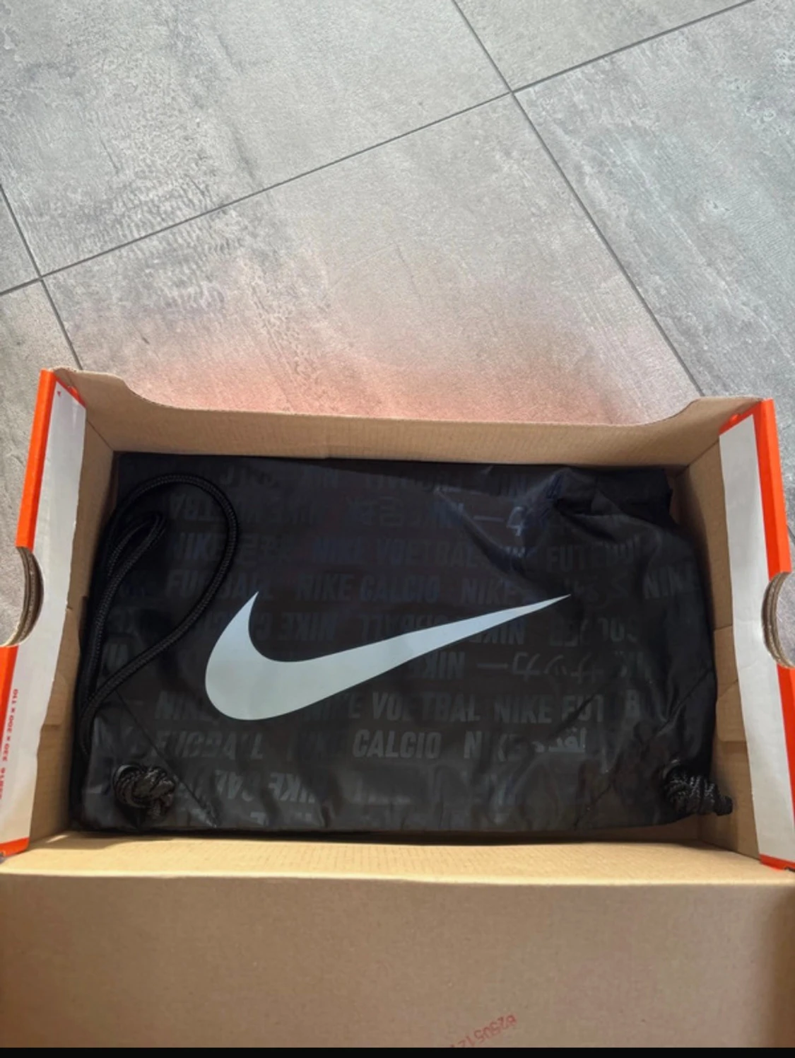 Nike fotbollsskor svarta med blå detaljer - 6