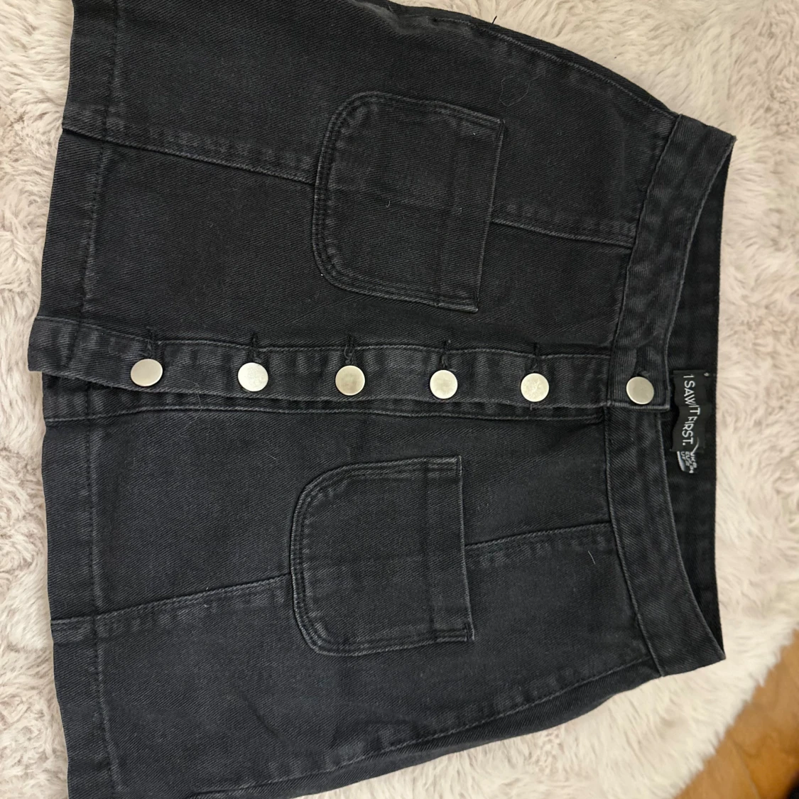 Svart jeanskjol från I Saw It First - 1