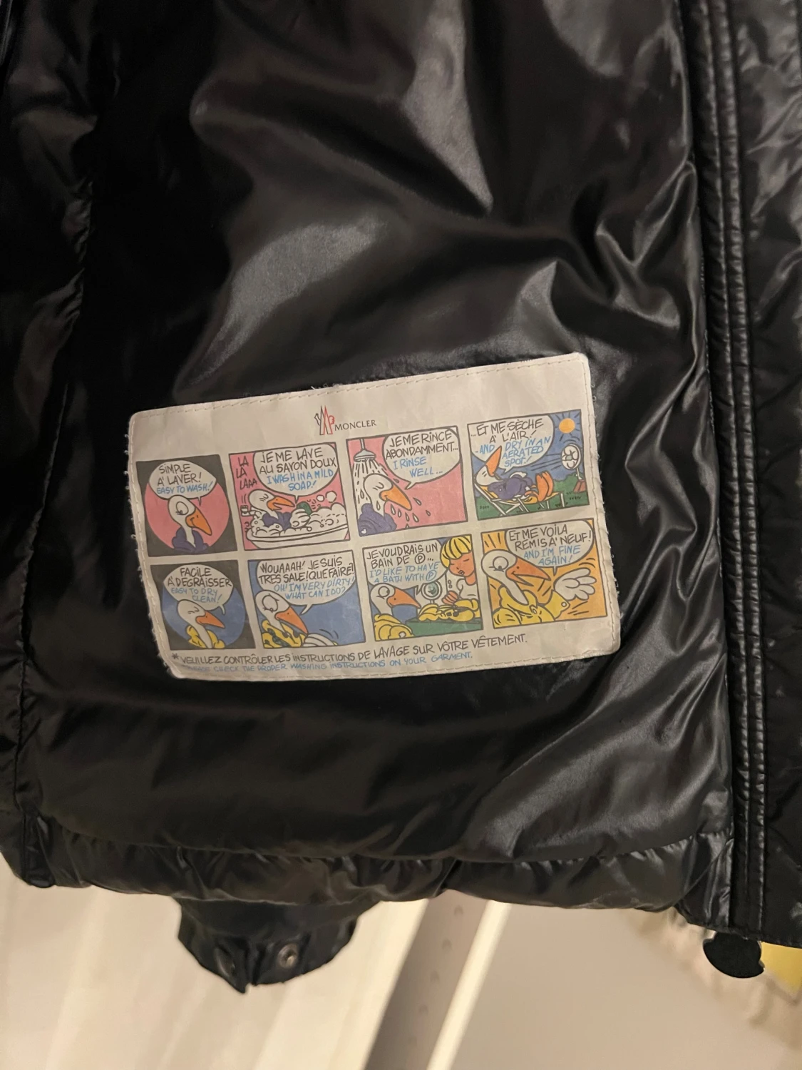 Svart Moncler pufferjacka med huva - 3