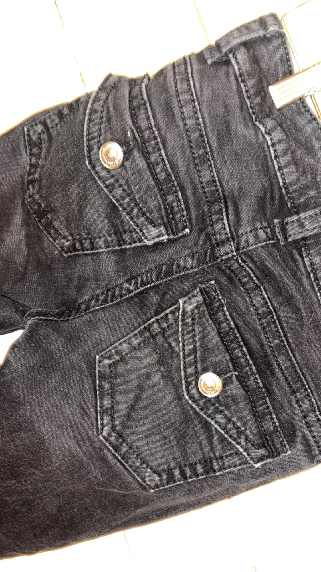 Svarta bootcut jenas från ginatricot  - 3