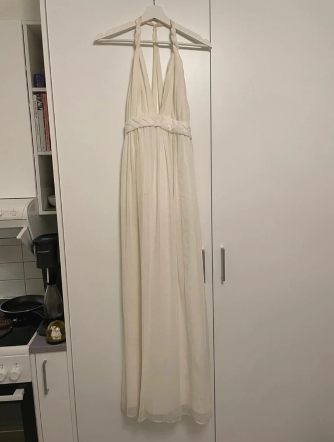 Vit långklänning med flätad midja - 2