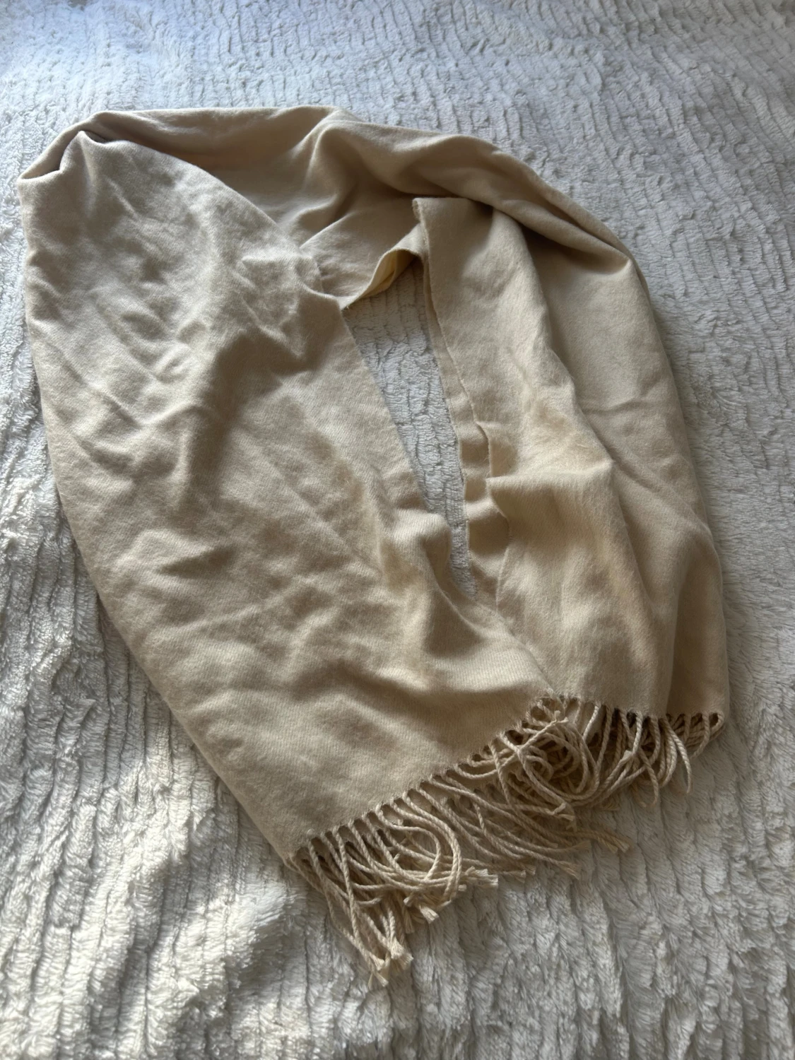 Beige halsduk med fransar Gina Tricot - 2