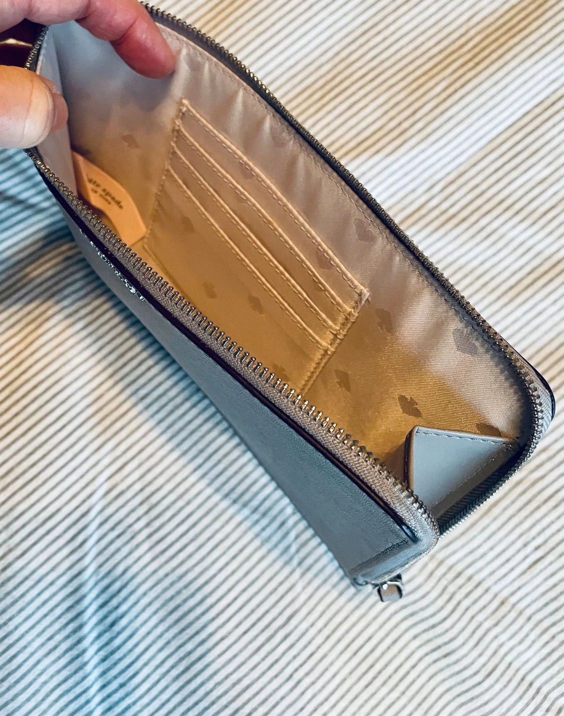 Grå kuvertväska från Kate Spade - 3