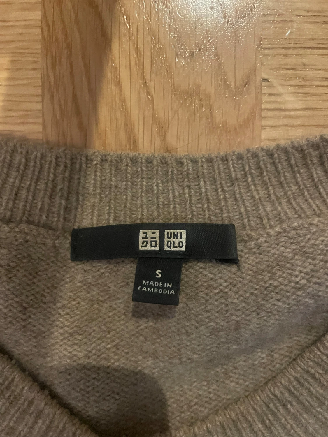 Beige stickad tröja från Uniqlo - 4