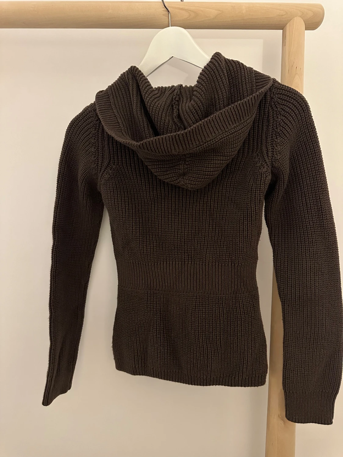 Brun stickad kofta från JC - 1