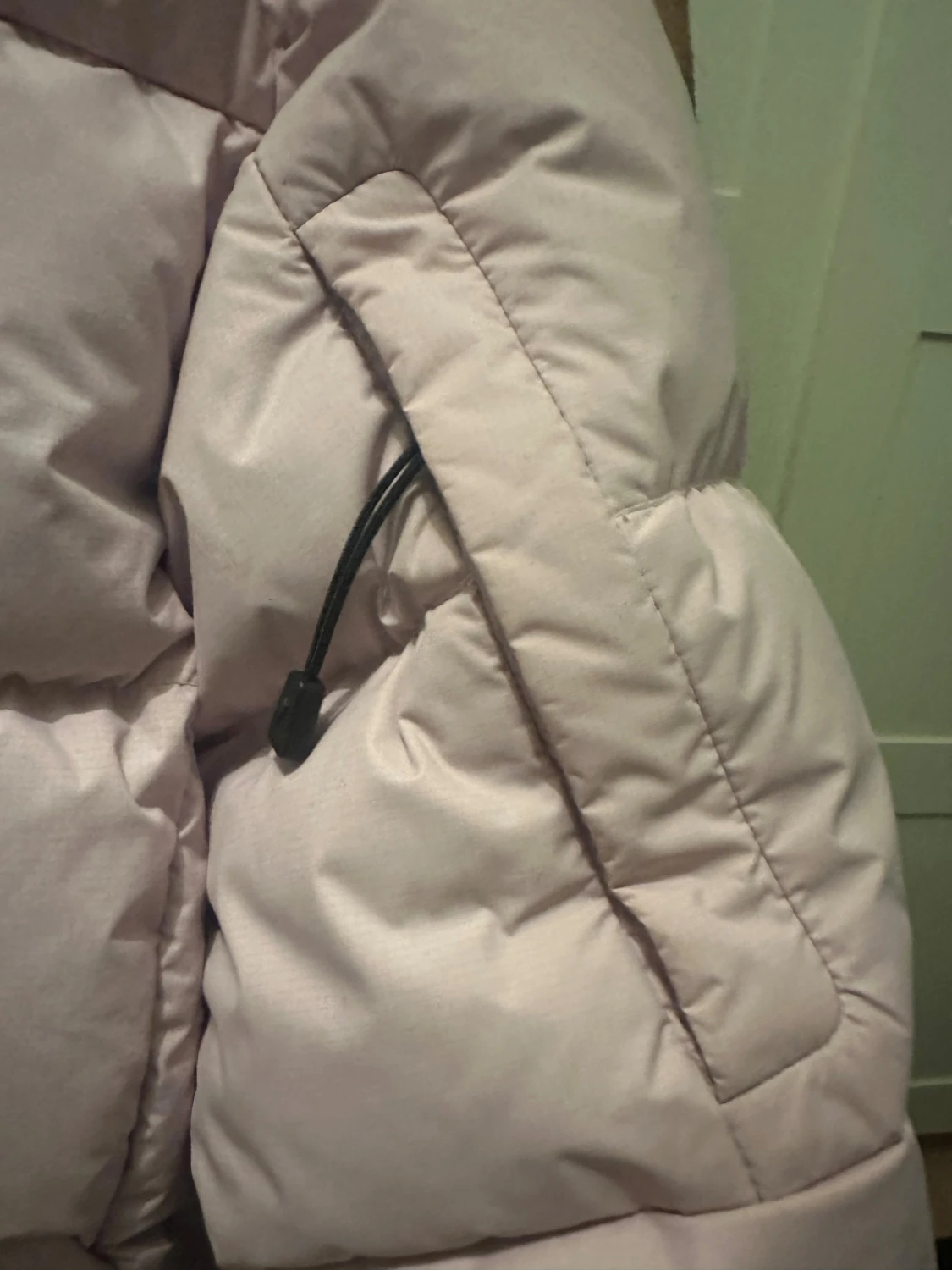 Ljusrosa Peak Performance dunjacka - 2