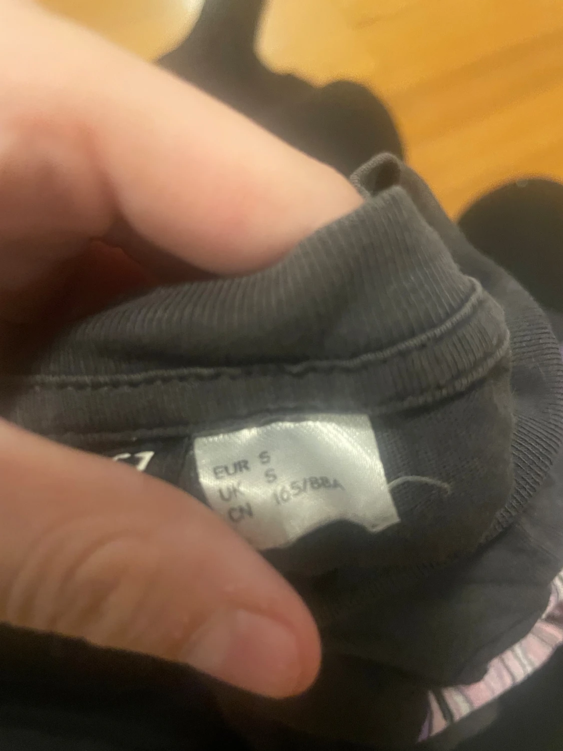 Svart anime t-shirt från H&M Divided - 2