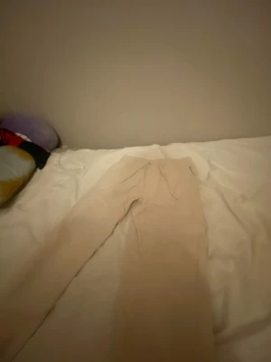 Linne byxor nästan oanvända - Linne byxor med skönt material fickor på framsidan sköna mysbyxor köpte dom för 399