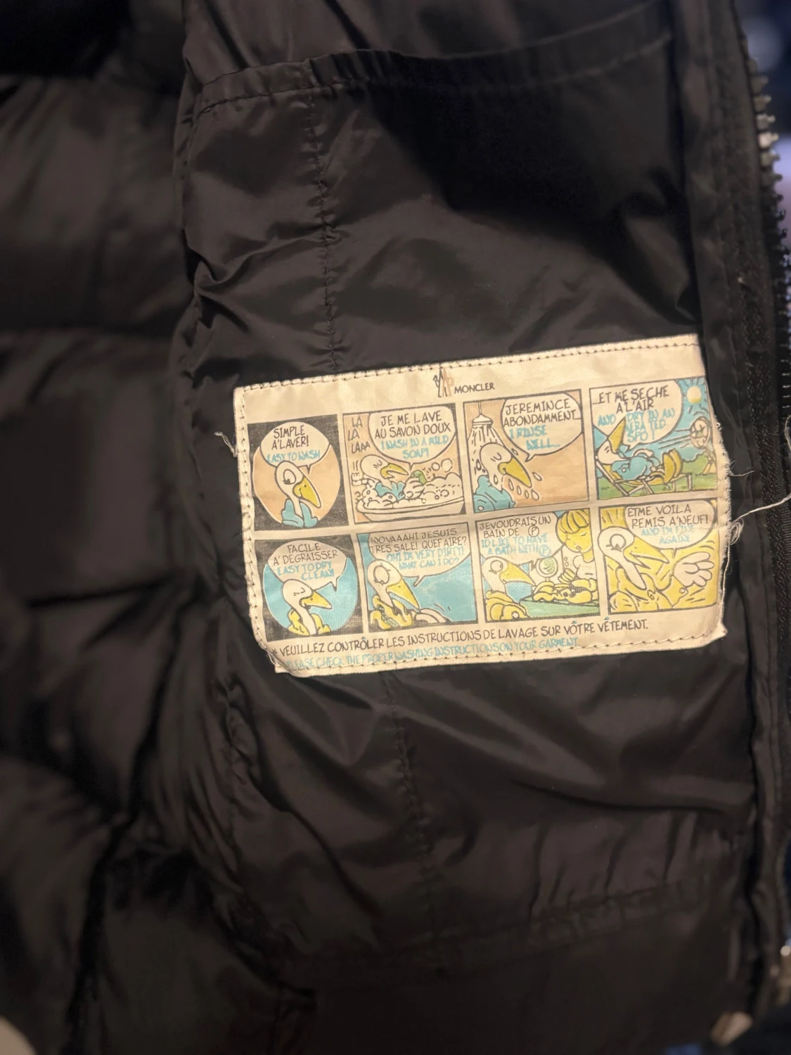 Svart pufferjacka från Moncler - 2