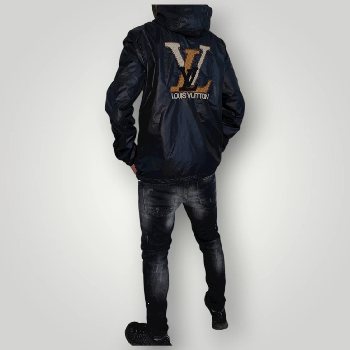 L.V jacka strl M svart  - 1