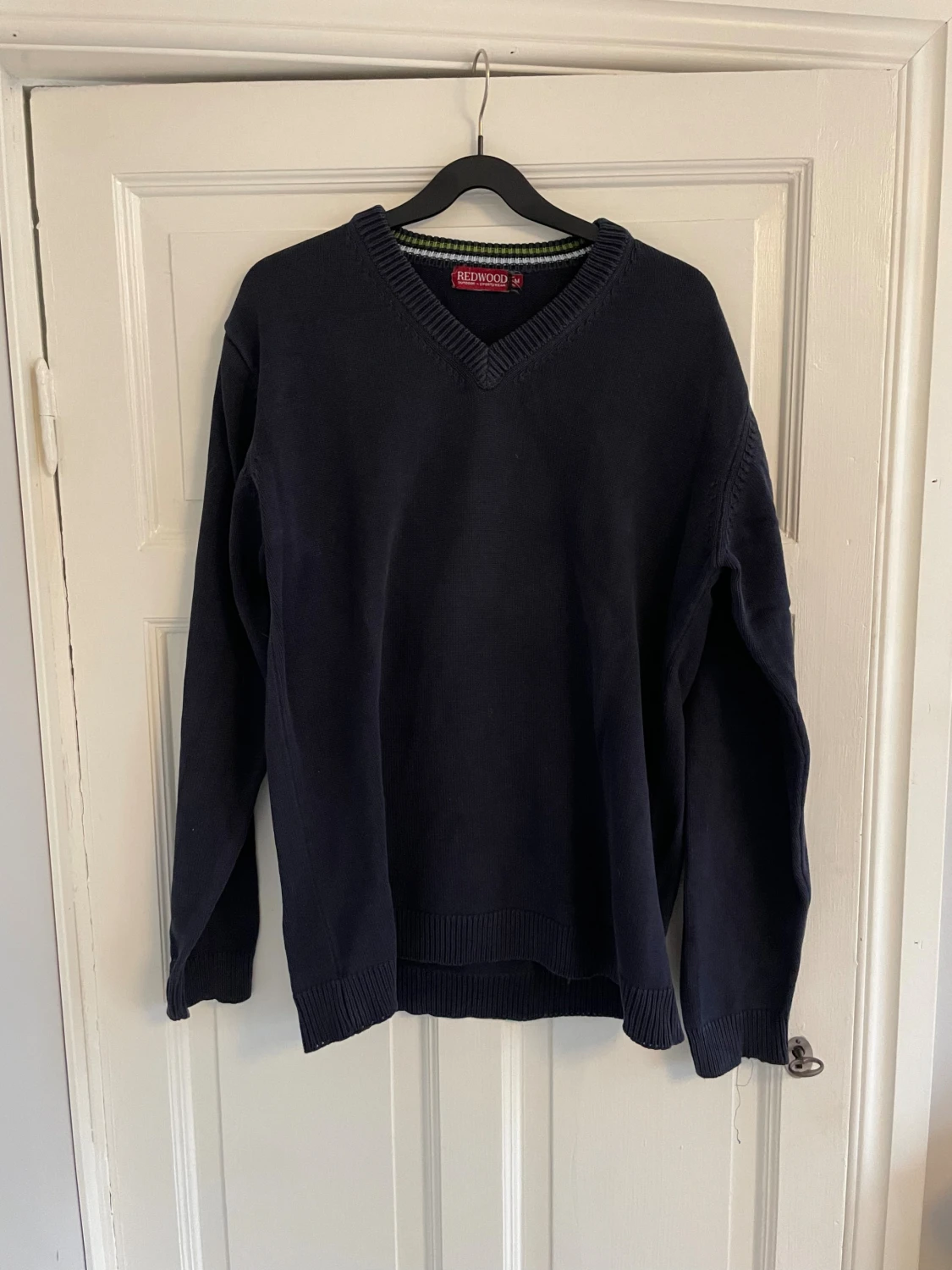 V-ringad tröja  - 1