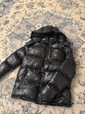 Jacka - Storlek M, helt ny, dm vid intresse!