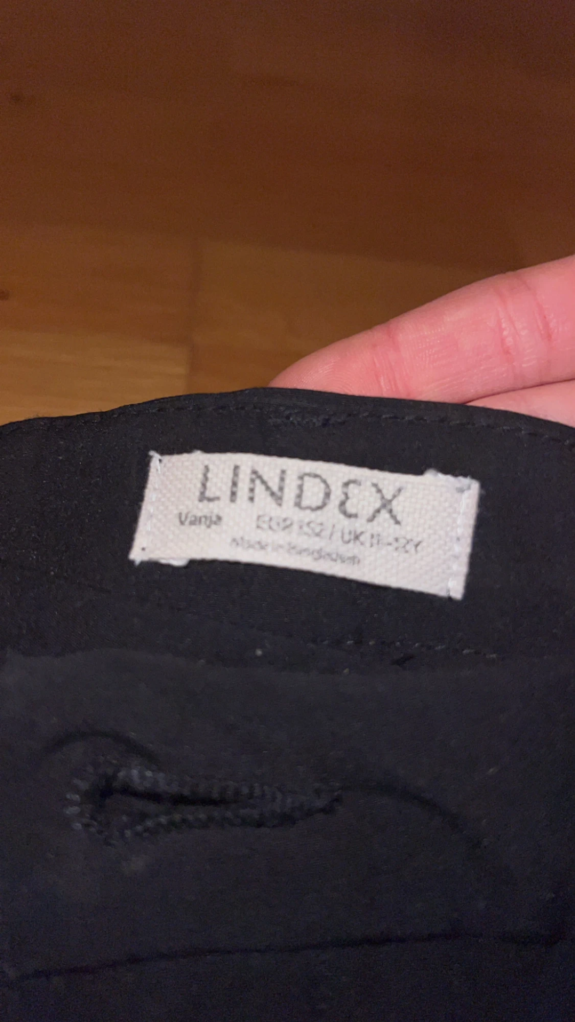 Svarta kostymbyxor från Lindex  - 2