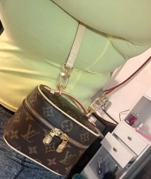 Nice Nano MNG - Mini bag, can be used as vanity bag or shoulder bag. 