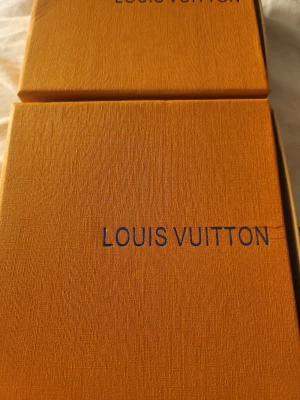 Bälte - Skärp/bälte. 110 cm. Orginal förpackning.