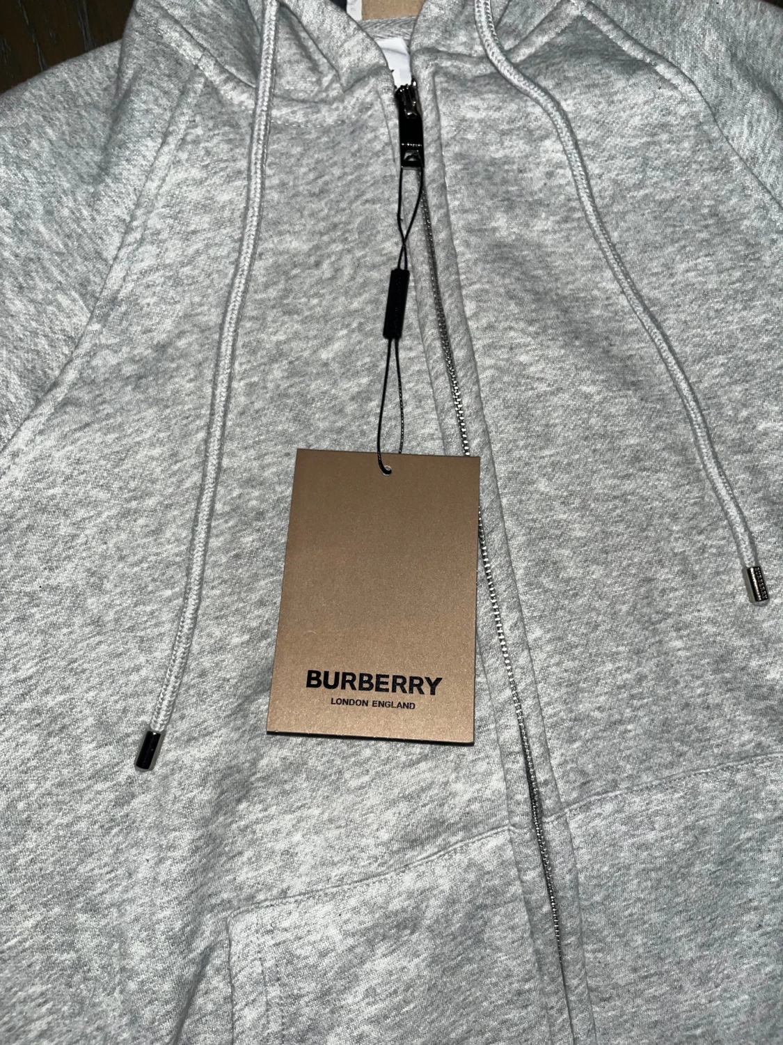 Grå hoodie från Burberry med dragkedja - 2