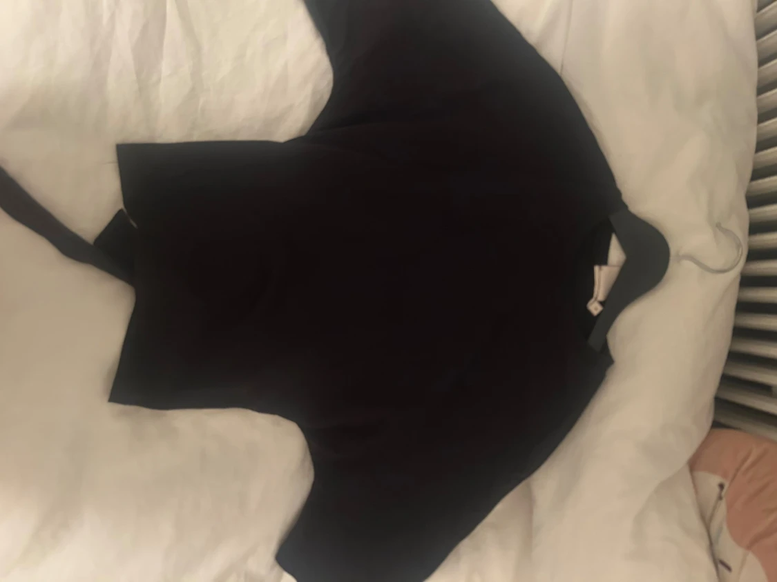 Open back tie tee från Nelly - 3