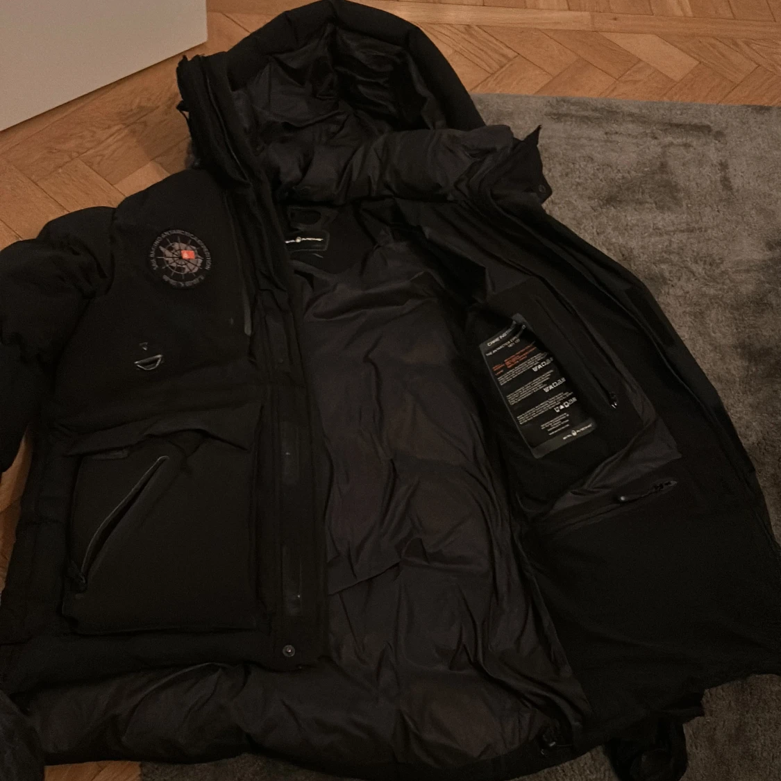 Svart dunjacka Sail Racing Antarctica - 1