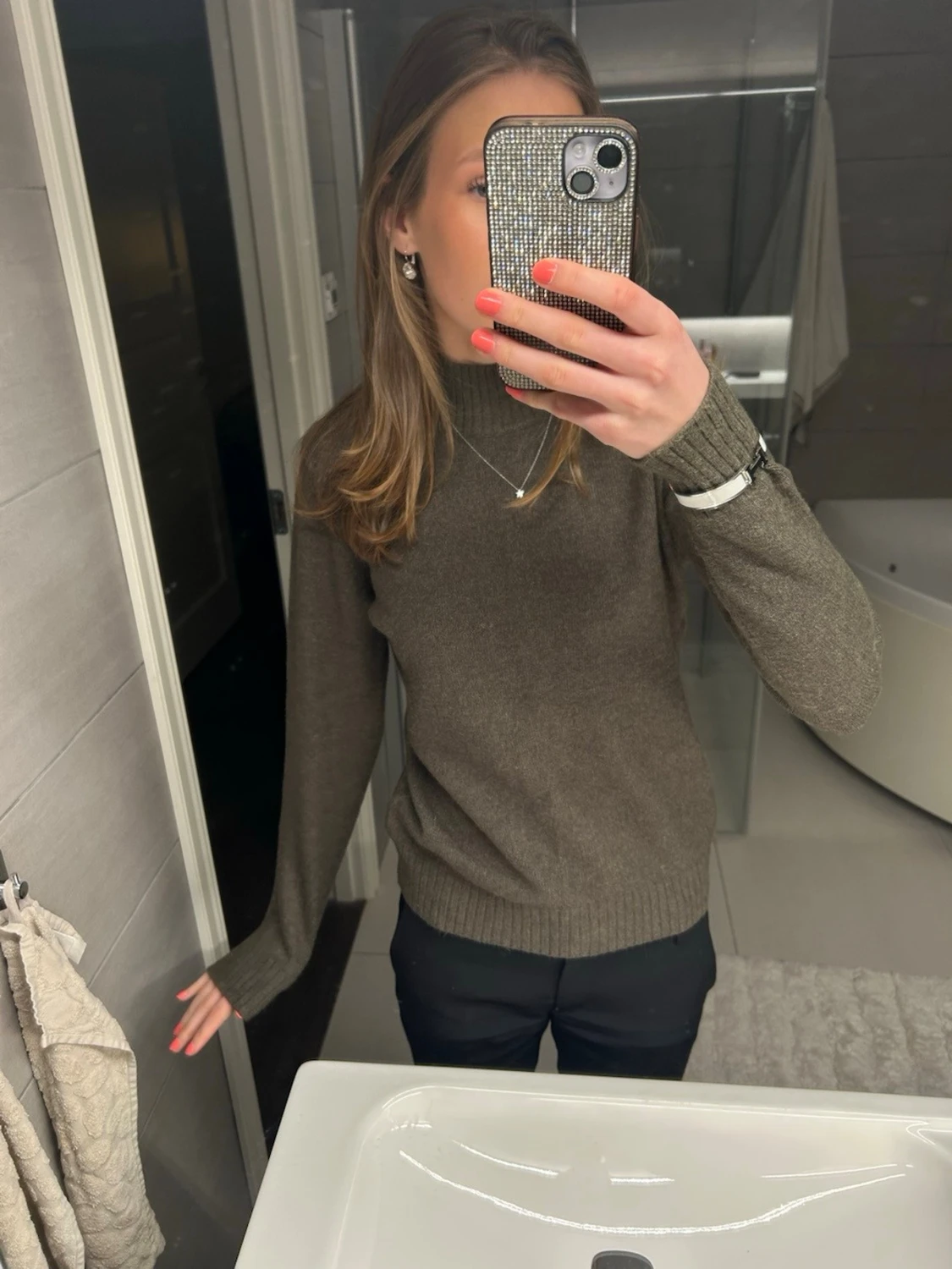 Mörkgrön stickad polotröja från VILA