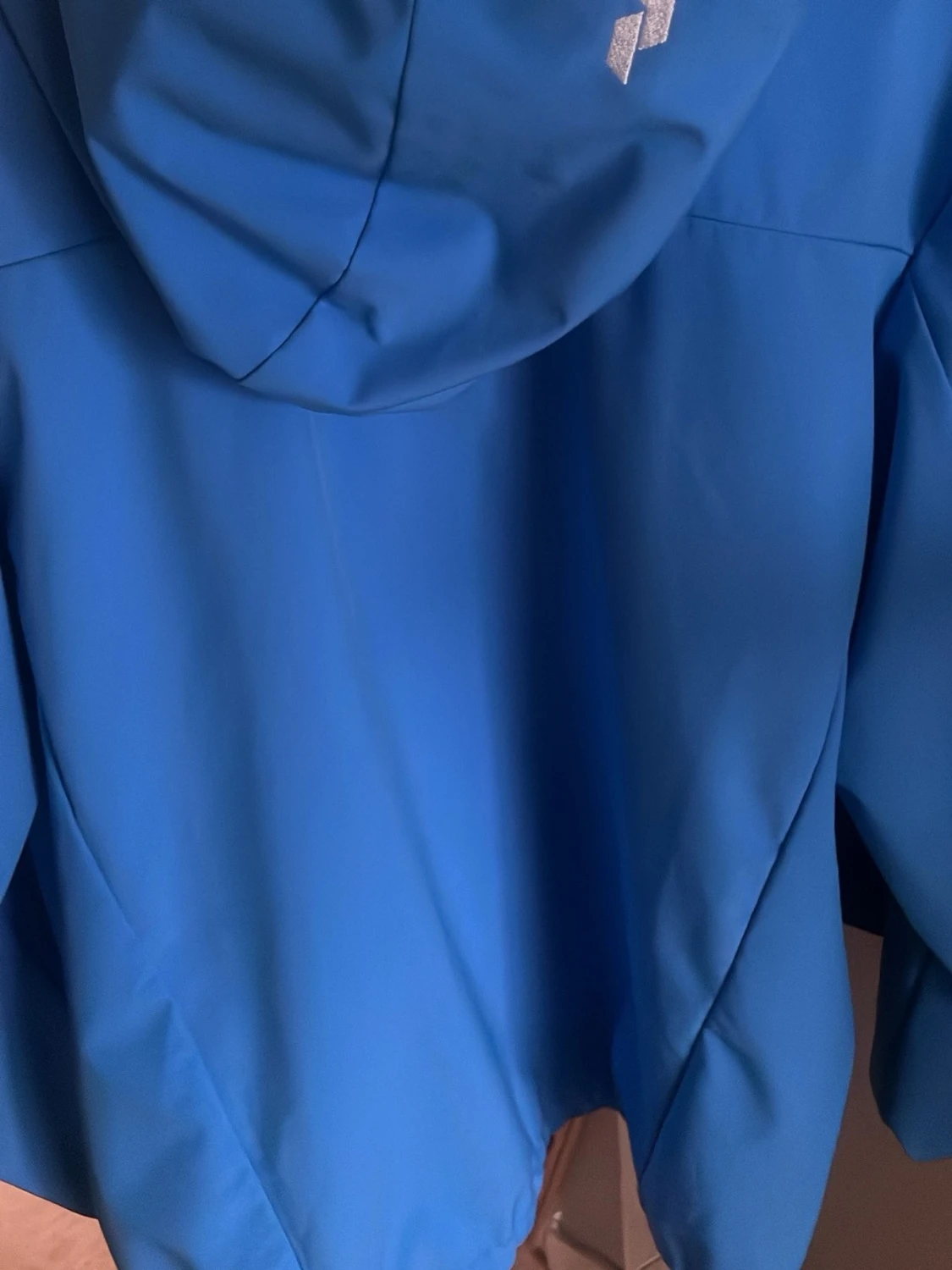 Mörkblå pufferjacka från Lawrence Grey/ peak performance ljus blås storlek L passar både m och s liten i storleken  - 5